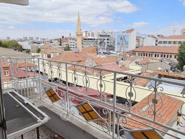 Sahibinden Çarşı Merkezde Satılık Daire