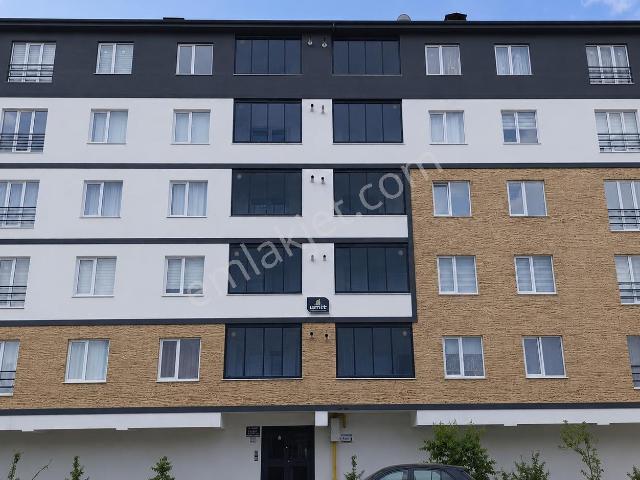 Sahibinden Ara Kat / Hastane Otobüs Duraklarına 100mt / Full Eşyalı / 1+1