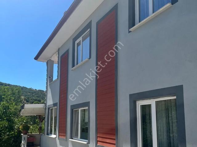 Sahibinden Baraj Manzaralı Müstakil Köy Evi