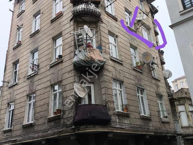 Sahibinden Beyoğlu 360 Projesine Komşu Parseldeki Tarihi Binada, Aslına Uygun Renove Edilmeye Uygun Daire