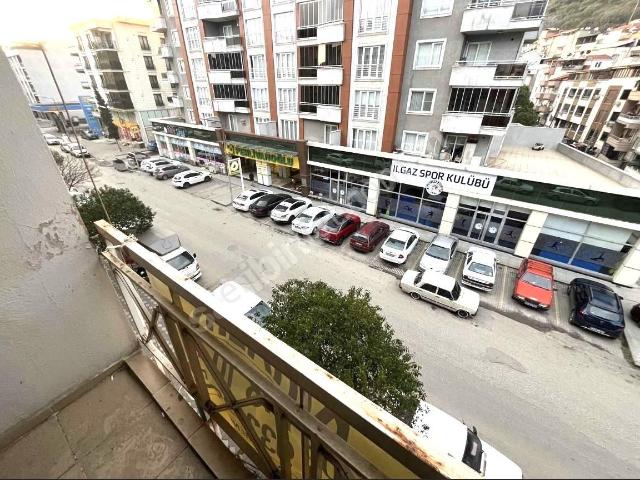 Sahibinden Bozdoğan Petrol'de Satılık 2+1 Merkezi Konumlu Bakımlı Daire