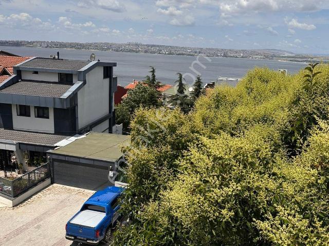Sahibinden Deniz Ve Göl Manzaralı | Köşe Konum | Yenilenmiş | Teipleks,bahçeli Villa – Taşınmaya Hazır!