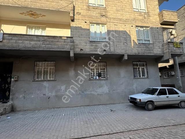 Sahibinden Eyyüp Nebi'de Geniş Balkonlu Satılık 2+1 Müstakil Ev