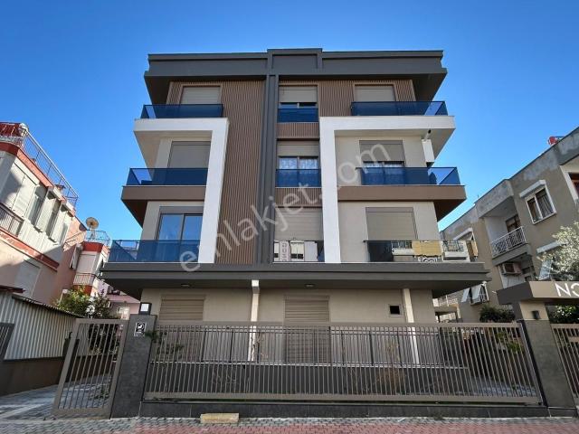 Sahibinden Emek Mah'de 1 Yaşında Asansörlü Yatırımlık 1+1 Satılık Daire