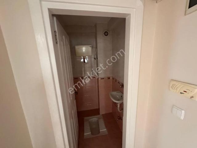 Sahibinden Esenevler'de Kiralık 2+1 Merkezi Konumlu Ferah Daire