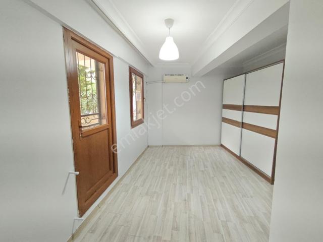 Sahibinden Genç Binada Bahçe Kullanımlı 2+1, Metroya Yakın