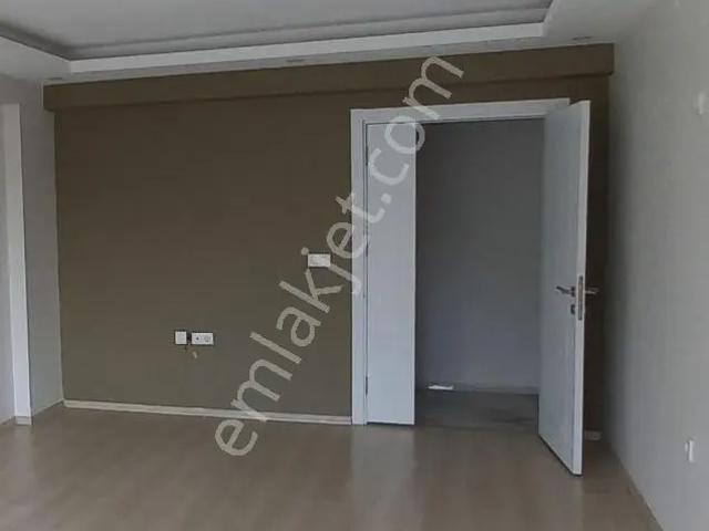 Sahibinden Hastaneye, Otogara, Okullara, Merkeze, Resmi Kurumlara Yakın, Heryere Yürüme Mesafesinde 3+1 Daire