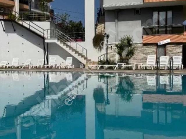 Sahibinden Havuzlu Bahçeli Denize Yakın Satılık Yazlık