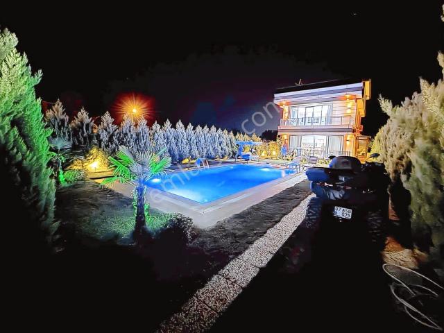 Sahibinden Havuzlu & Peyzajlı 6+1 Ultra Lüks Modern Villa