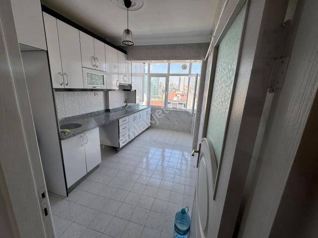 Sahibinden Hayat Parka Yakın Tadilatlı Boş 2+1 120 M2 Metroya 5 Dk Merkezi