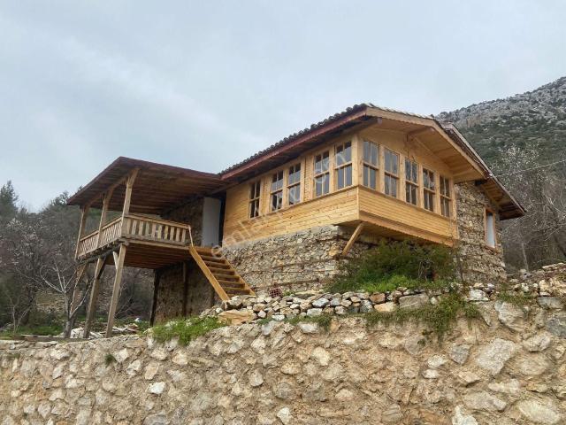Sahibinden İki Katlı Bahçeli Köy Evi