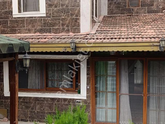 Sahibinden İssumede Köşe Başı 4+2