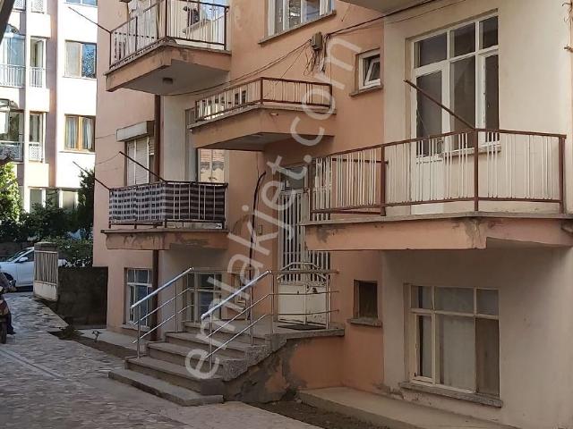 Sahibinden İstiklal Mah.2+1 Sobalı Daire Aileye Kiralıktır