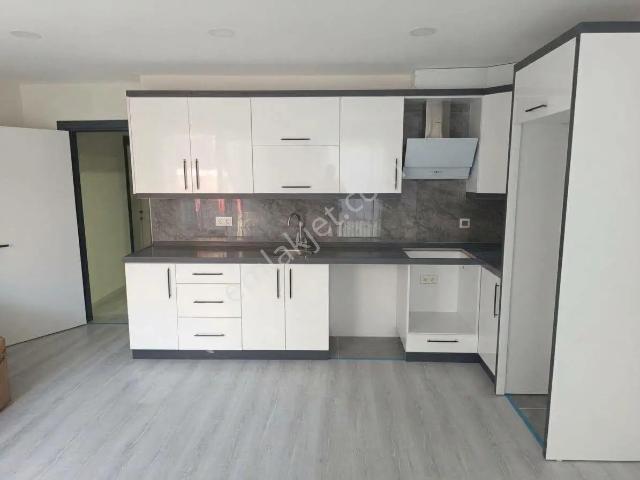 Sahibinden Kuşadası Güzelçamlı Mahallesi'nde Merkezde 2+1 Kiralık Daire