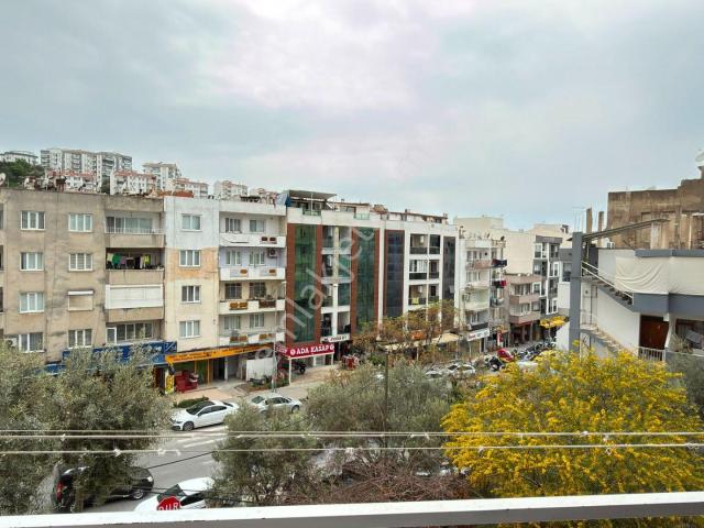 Sahibinden Kuşadası Ege Mahallesi'nde Satılık 3+1 Geniş Balkonlu Daire