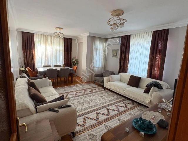 Sahibinden Küçükyalıda Dubleks Geniş Teraslı 4+2 Daire Merkezi Konumda
