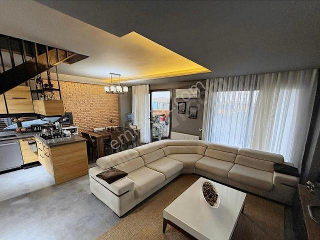 Sahibinden Kabasakal’da Site İçerisinde Güvenlikli, Ekstralı Villa