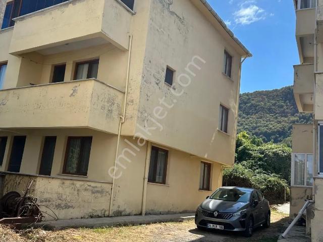 Sahibinden Kastamonu Cide Kumluca Da 3 Katlı Ve Plaja 100 Metre Mesafeden Olan Mükemmel Bir Villa