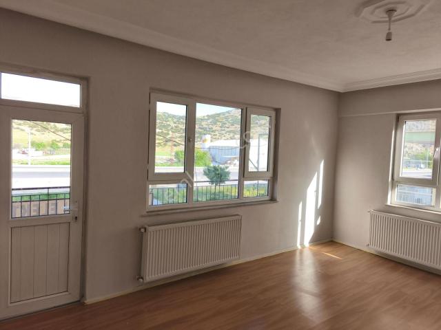 Sahibinden Elmalı Finike Yolu Üzerinde Kiralık 3+1 Kaloriferli Daire