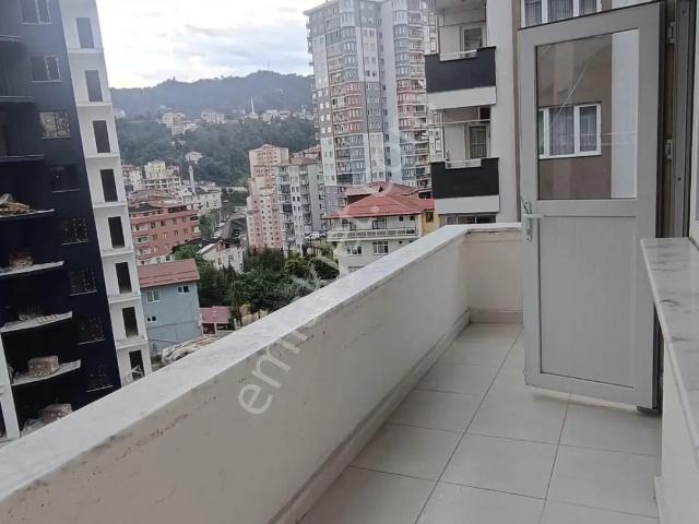Sahibinden Rize Merkez Atmeydanı Mahallesi’nde Merkezi Konumda Kiralık 3+1 Daire