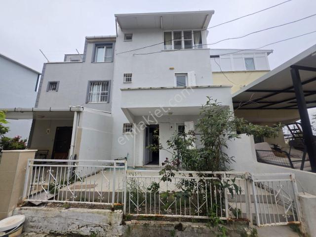 Sahibinden Sahibinden4+1 Kısmen Eşyalı Satılık Villa