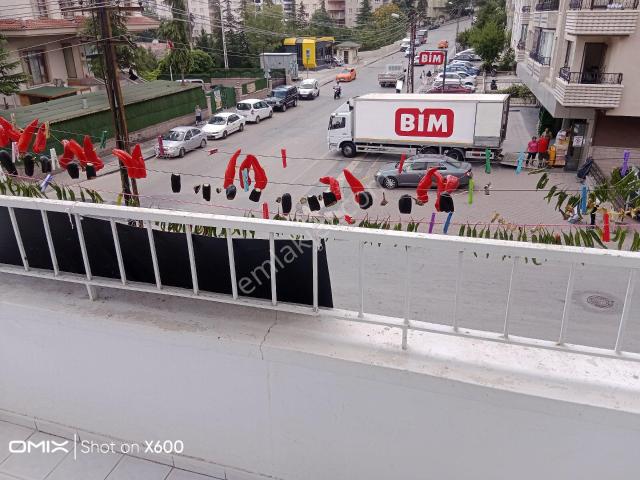 Sahibinden Sahibinden Etlik İncirli De Hastanelere Yakın, Cepheleri Acik, Ara Kat Güneş İçinde Köşe Daire