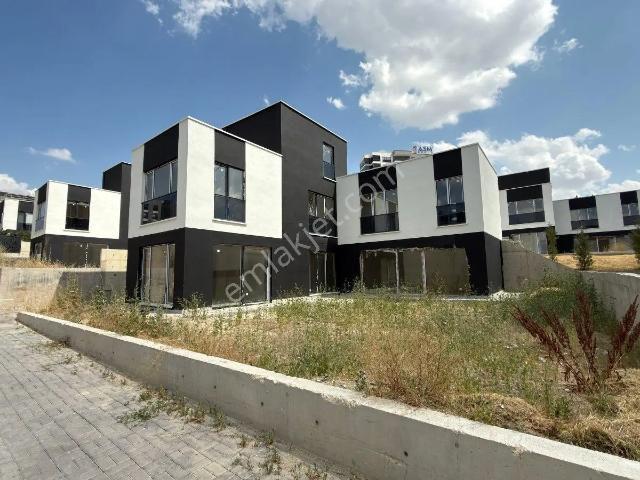 Sahibinden Bağlıca Öniz Zümrüt Sitesinde 6+1 Tripleks Lüks Villa