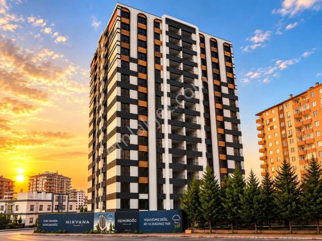 Sahibinden Sahibinden | Nirvana Park 2 | Güney batı Köşe 2.5+1 | 12 Taksit