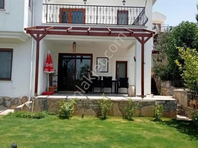 Sahibinden Sahibinden | Pembe Gül Sitesi’nde Deniz Manzaralı 3+1 Villa