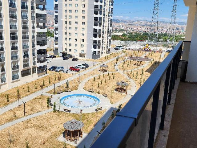 Sahibinden Satılık Serra Bulvar Sitesinde 4+1 Daire