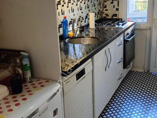 Sahibinden Silahtarağa Mahallesi'nde Kapalı Mutfaklı 2+1 Kiralık Daire