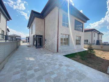 Eğriköprü'da satılık Villa - Balkon, Kiler