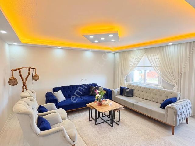 Sahibinden Söke Yenicamii'de Satılık Geniş Teraslı 4+1 Daire