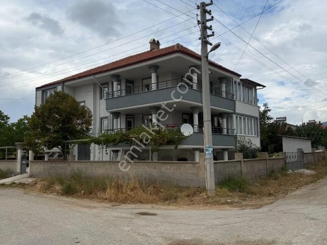 Sahibinden Tamamen Yenilenmiş, Isı Pompalı, 1090m² Arsa İçinde Ev