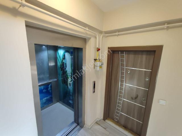 Sahibinden Tekirdağ Çarşıda Teraslı Binada Çok Acil Satılık 2+1 Kiracılı Daire