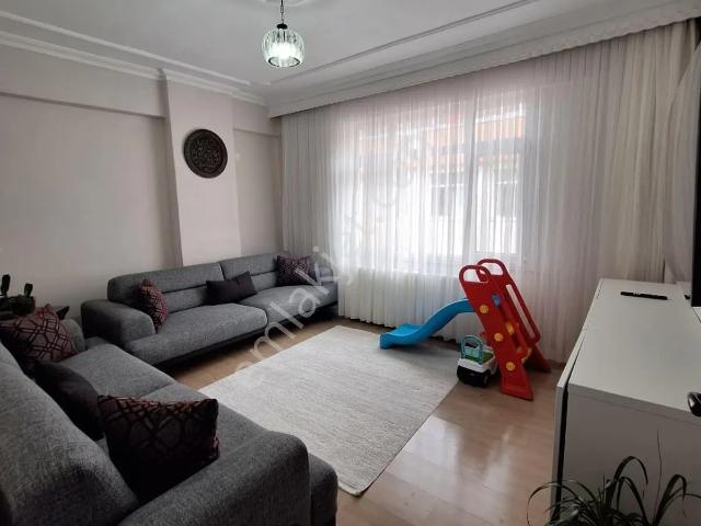 Sahibinden Temiz Bakımlı Kiralık Aile Apartmanı 2+1