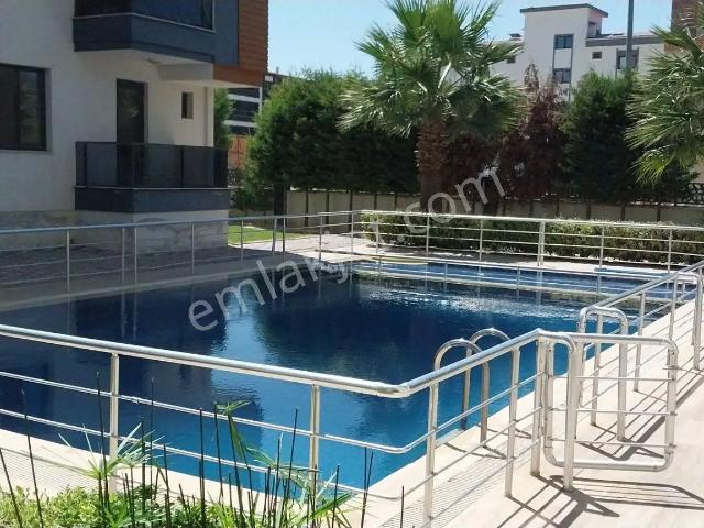 Sahibinden Torbalı Muratbey'de Havuzlu Site İçinde Kiralık 2+1 Daire