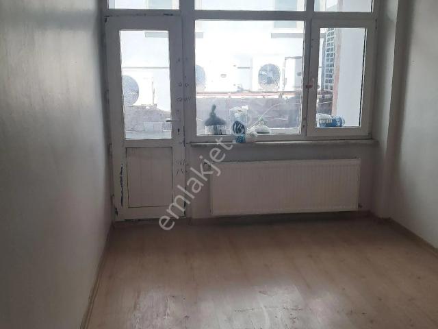 Sahibinden Ümraniye Metro Durağına Yakın Kiralık Daire