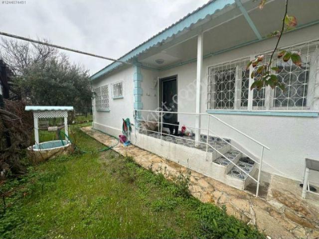 Sahibinden Urla Atatürk Mahallesi'nde Bahçeli 3+2 Satılık Villa