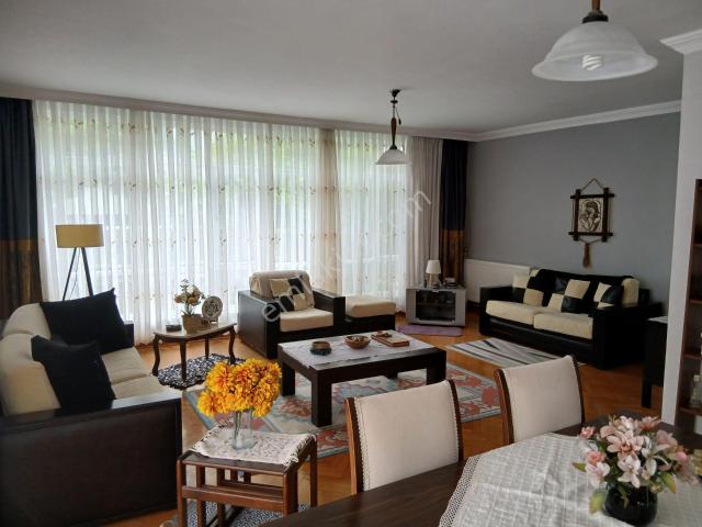 Sahibinden Yukarı Bahçelivlerde Full Eşyalı Sahibinden Kiralık Daire