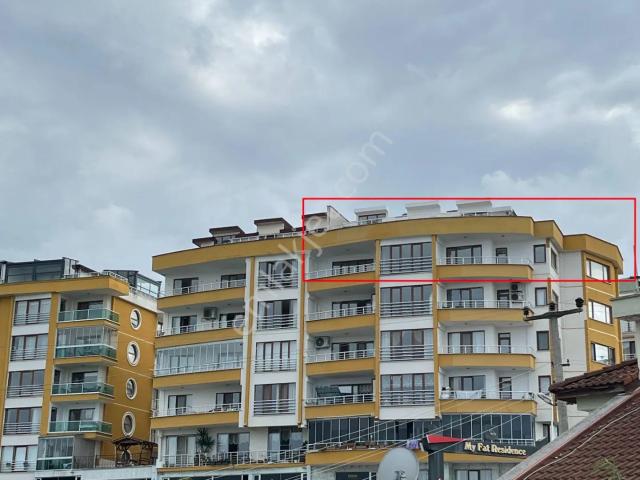 Sahibinden Yalıköy'de Deniz Manzaralı Ferah 350m2 Çatı Dubleksli Daire