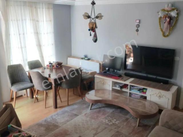 Sahibinden Yeşilpınarda İsfanbul Avm Ve M7 Durağı Arasında 2+1 2.kat