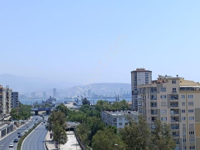 Sahibinden Yöneticiden Satılık, Deniz Manzaralı, Cam Cepheli 3+1 Daire