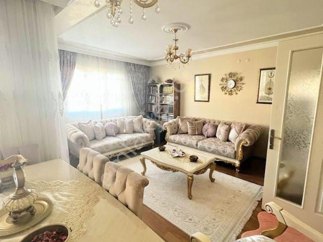 Sahibinden 13 Yaşında Beyaz Eşyalı Yeni Daire Satılıktır. Lütfen Önce Açıklamayı Okuyunuz