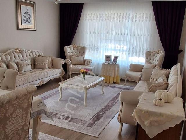 Sahibinden 3 Cepheli Kök Tapu Çok Geniş Ful Yapılı Ara Kat