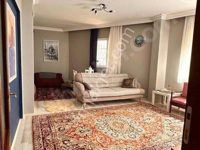 Sahibinden 50. Yıl Parkı Yanında, Çamlıtepe'de 130 M² 3+1 Satılık Daire