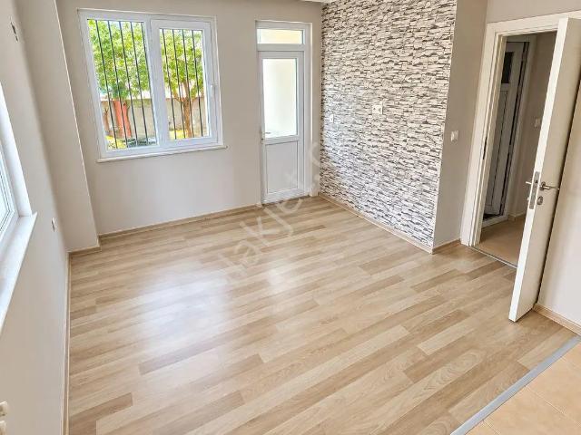 Yenidoğan’da Erasta Yakını Kiralık 1+1 Daire