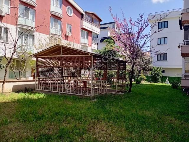 Sahil Mahallesinde 3+1 Satılık Bakımlı Daire