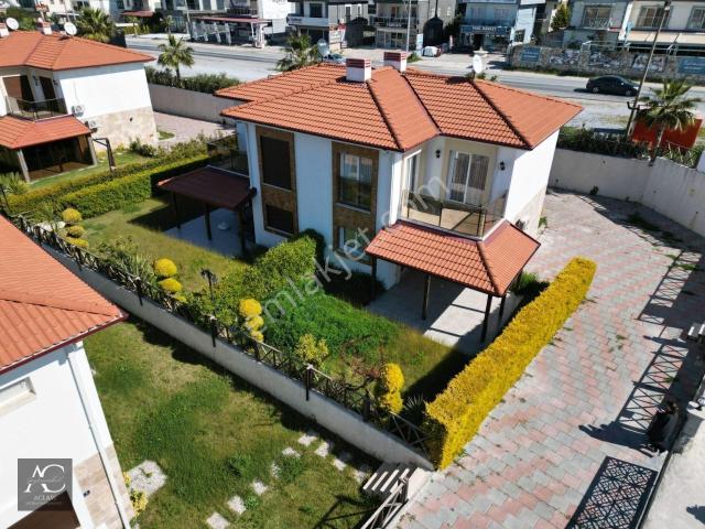 Sahile 700 M güvenlik havuz özel Otopark geniş Bahçe yeni lüx Fırsat Villalar