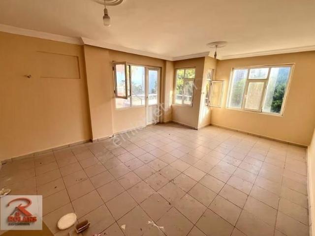 Sahile Sıfır Site İçerisinde Bağımsız Mutfak 2+1 Daire